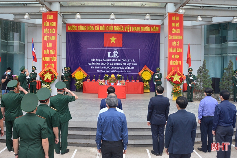 Hà Tĩnh tổ chức đón nhận hài cốt liệt sỹ quân tình nguyện và chuyên gia Việt Nam hy sinh tại Lào về nước
