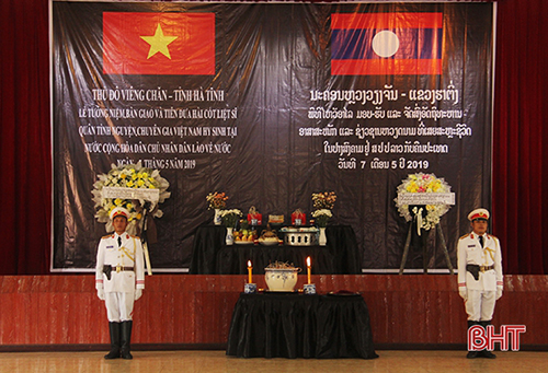 Hà Tĩnh nhận bàn giao hài cốt liệt sỹ Việt Nam hy sinh tại Viêng Chăn