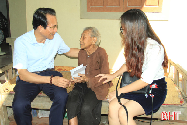 Hà Tĩnh hỗ trợ 270.000 đồng/tháng cho đối tượng hộ nghèo thuộc nhóm bảo trợ xã hội