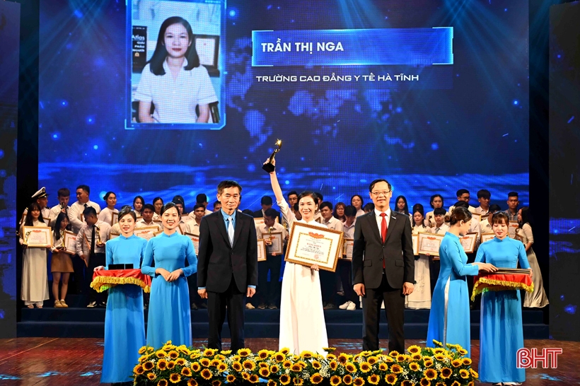 Nữ sinh Hà Tĩnh được tuyên dương sinh viên giáo dục nghề nghiệp xuất sắc năm 2022