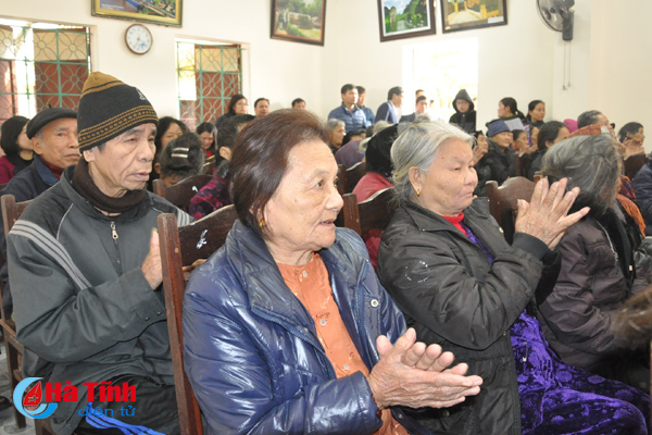 Tết ấm áp nghĩa tình” với các cụ già ở Trung tâm Bảo trợ xã hội Hà Tĩnh