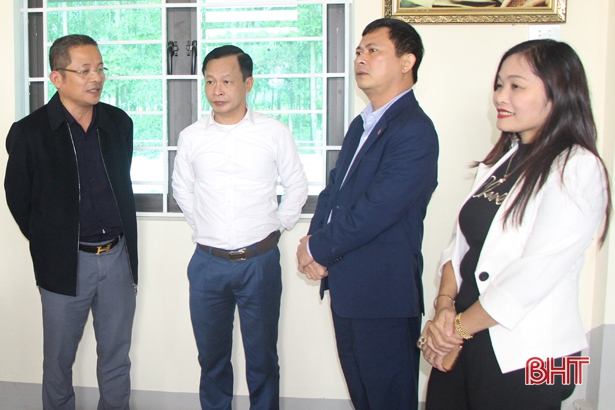 Phó Chủ tịch UBND tỉnh Lê Ngọc Châu đánh giá cao hiệu quả của nhà văn hóa cộng đồng “2 trong 1” ở Vũ Quang