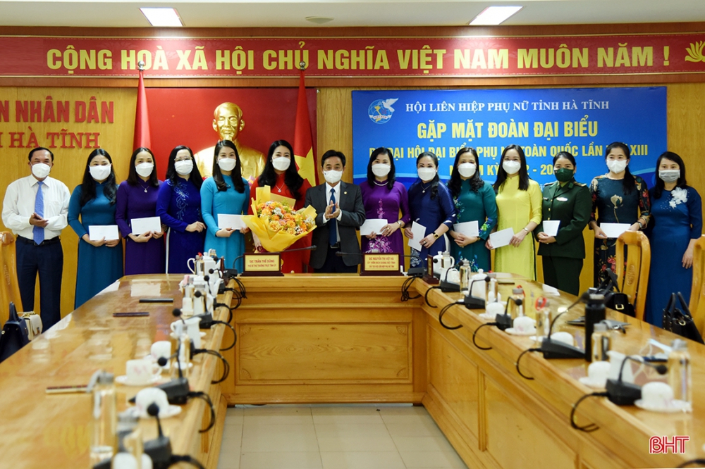 Gặp mặt đoàn đại biểu Hà Tĩnh dự Đại hội đại biểu Phụ nữ toàn quốc lần thứ XIII