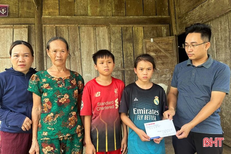 Thêm hơn 23 triệu đồng đến với ba anh em mồ côi mẹ ở Hương Khê
